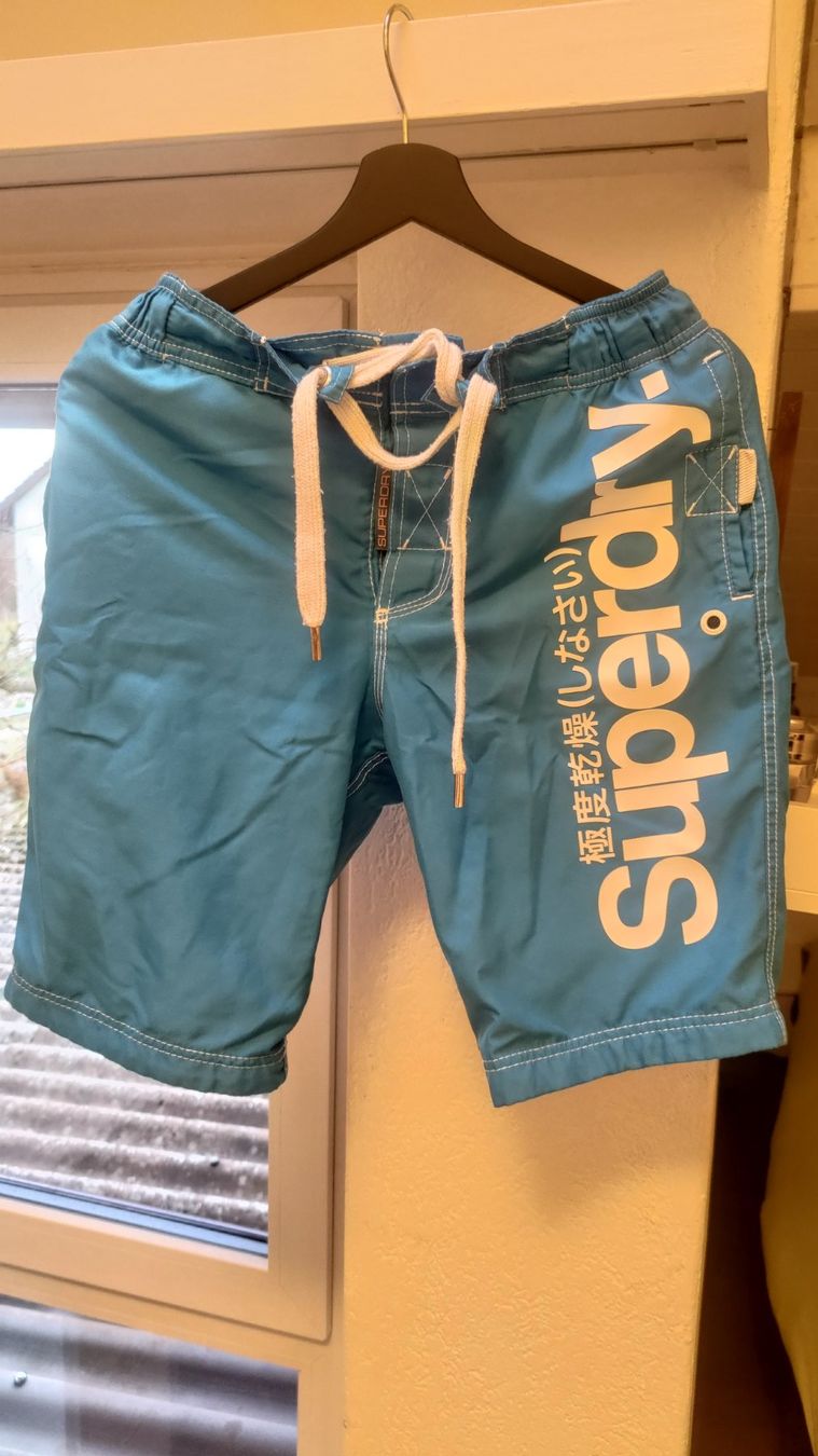 Superdry Costumi da bagno: Schöne Super Dry Badehose Blau Gr. S ab 1.- – Usato da Dörflingen venduto da anubis-grahl