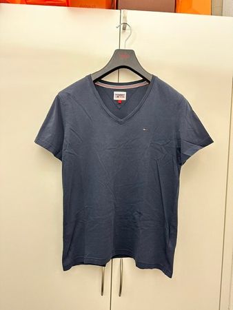 Tommy Jeans (Hilfiger) V-Neck T-Shirt in Marineblau, L