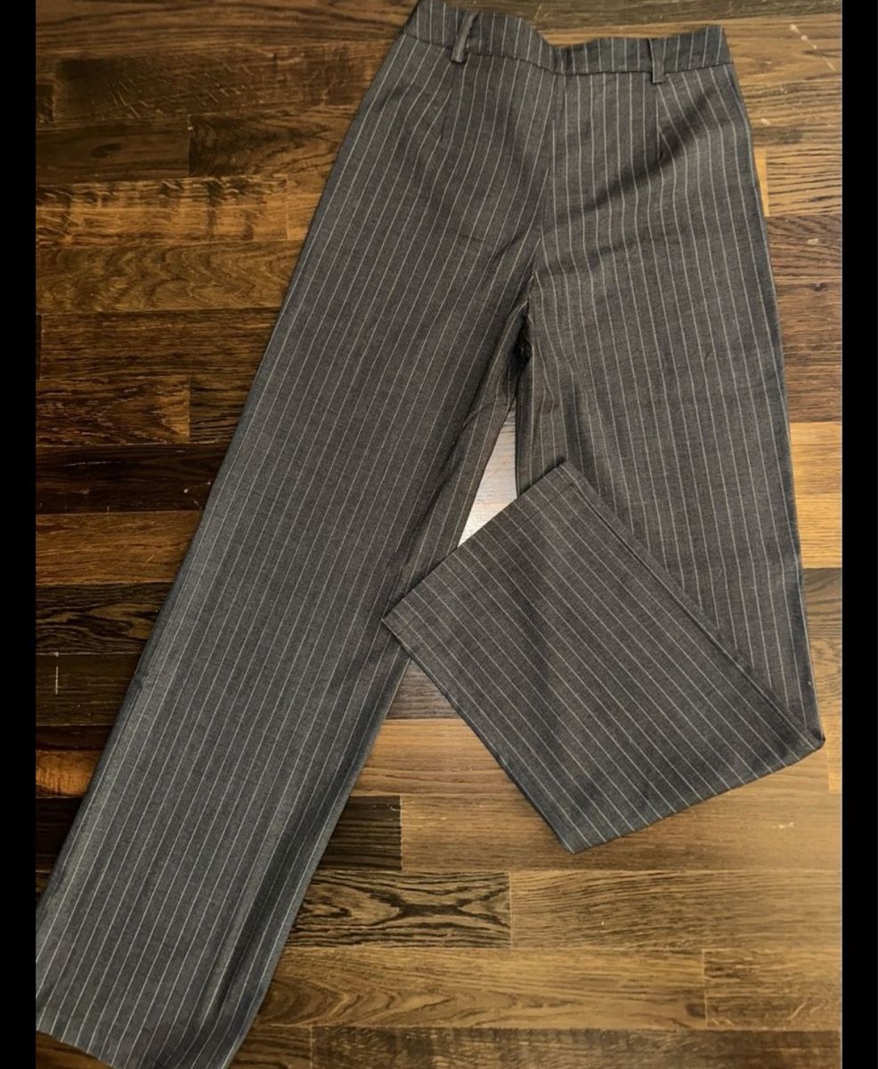 Pantalons: 2 Stoffhosen – D'occasion à Villmergen par mel_5ywd