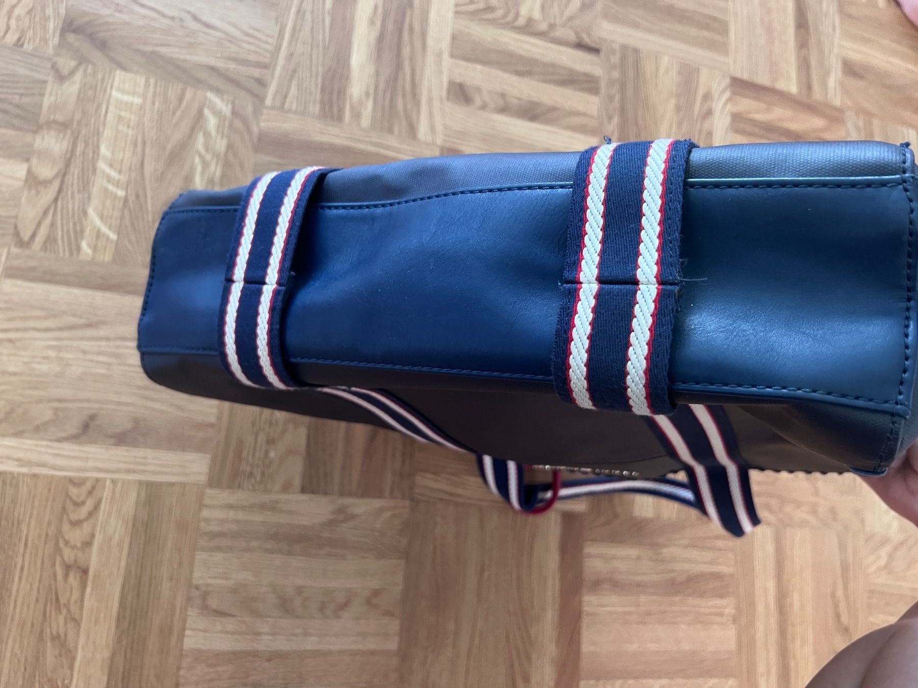 Tommy Hilfiger Taschen für Damen: Tommy Hilfiger tasche – Gebraucht aus Neuhaus SG von bernike 3
