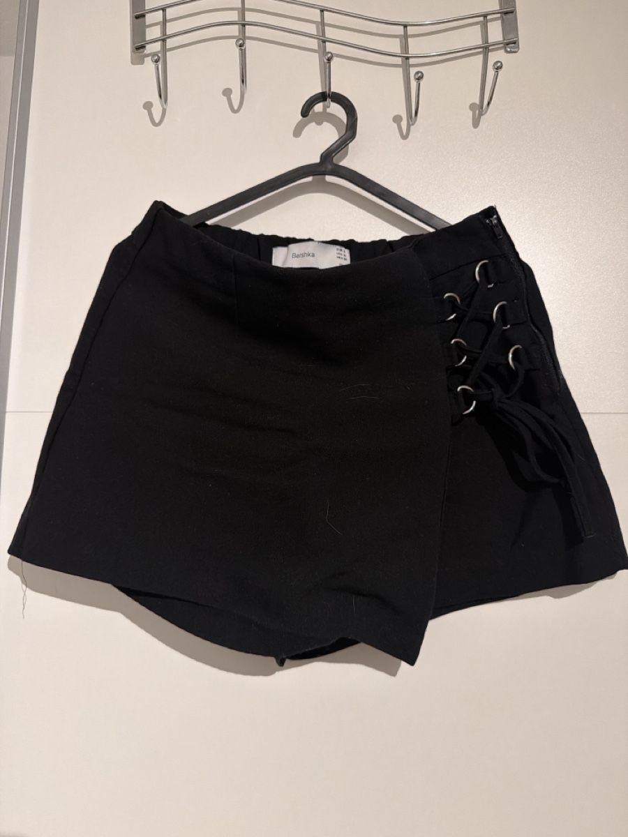 Bershka Gonne: Hosenrock – Usato da Döttingen venduto da chi_8d8b