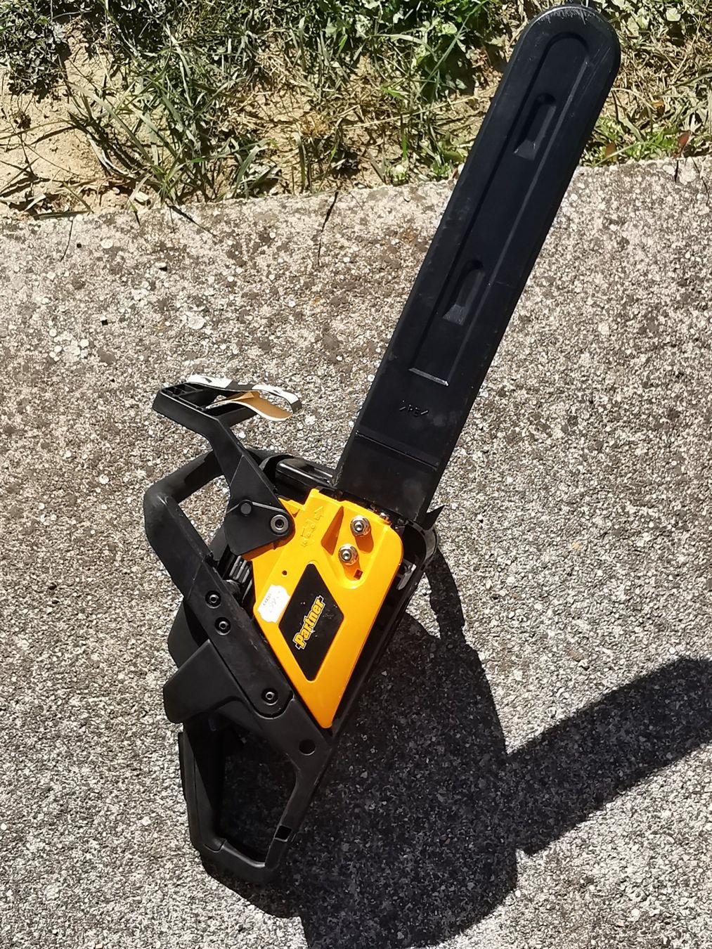 Scies: MOTORSÄGE PARTNER P351 XT – Neuf (Voir description) à Affoltern am Albis par Milkyway58 1