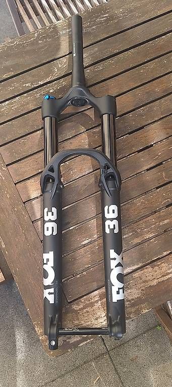 Fox Pezzi di ricambio: Fox 36 Performance 160mm, comme neuve – Nuovo (secondo la descrizione) da Lausanne venduto da Ronoway01