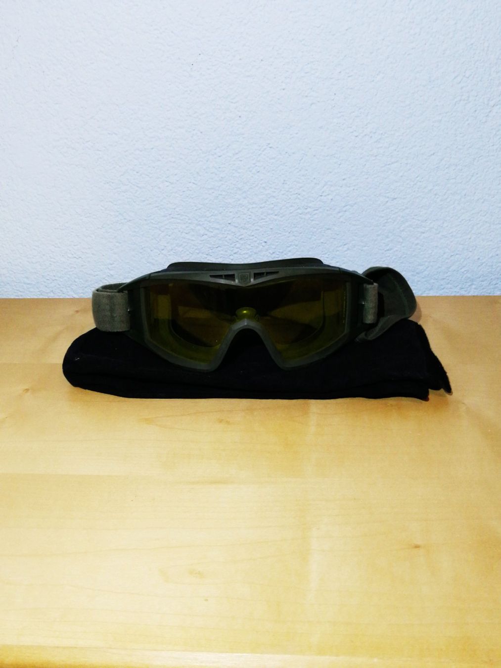 Occhiali & Lenti: LUNETTE DE PROTEECTION REVISION MILITARY ARMEE SUISSE – Usato da Domdidier venduto da baumeyer-seb