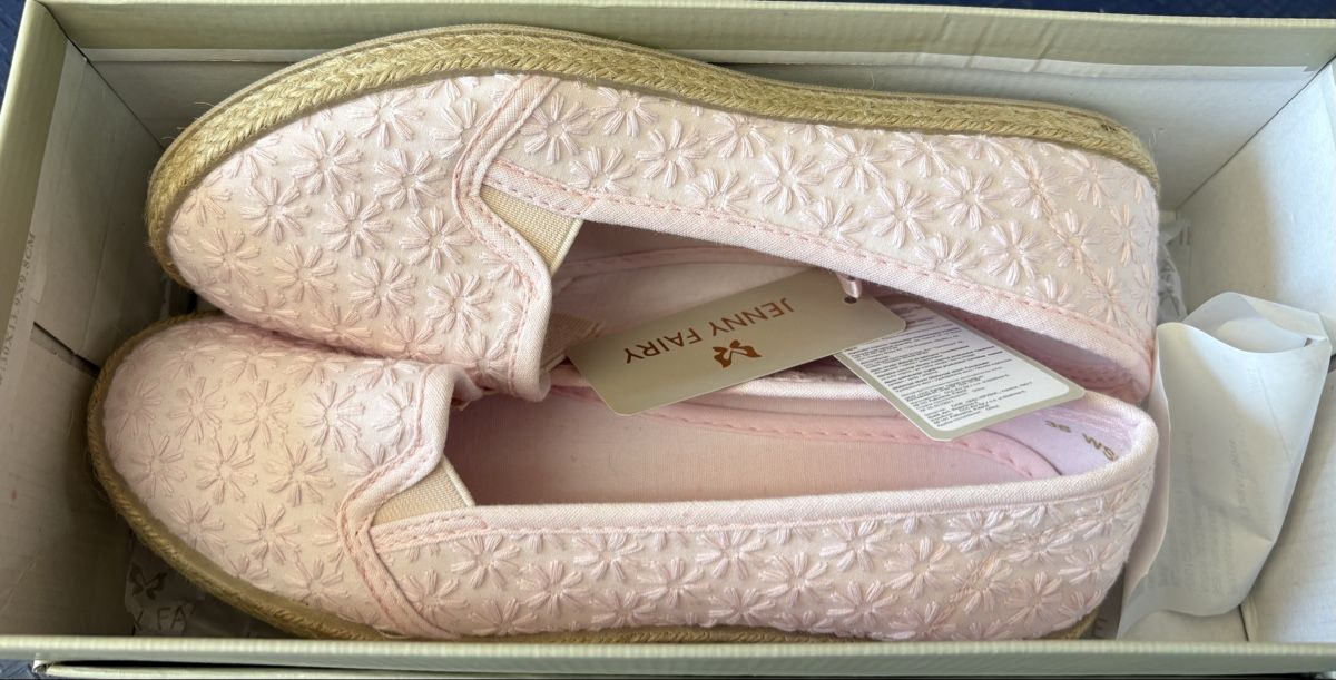 Scarpe da donna: Sommerschuhe Stoff rosa Gr.36 neu – Nuovo e nell'imballaggio originale da Kesswil venduto da Nicole220870