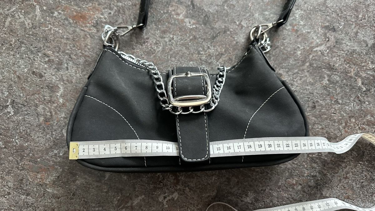 Shein Borse da donna: Schultertasche schwarz mit Kette  – Nuovo (secondo la descrizione) da uerikon venduto da SITRRY4 2
