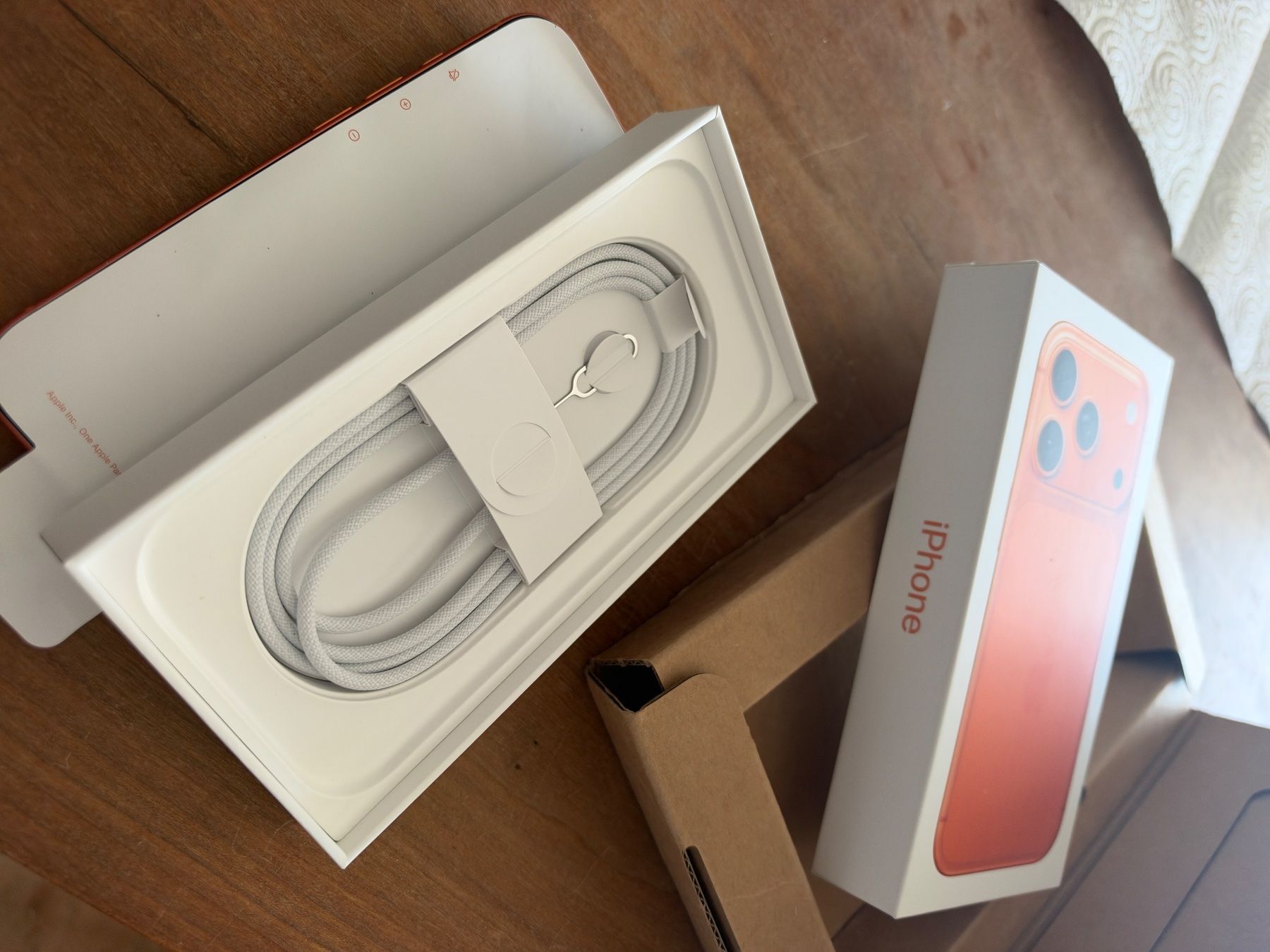 Apple Telefoni cellulari / Smartphones: iPhone 17 Pro, 256 GB, Cosmic Orange – Usato da Männedorf venduto da iSuisse 2