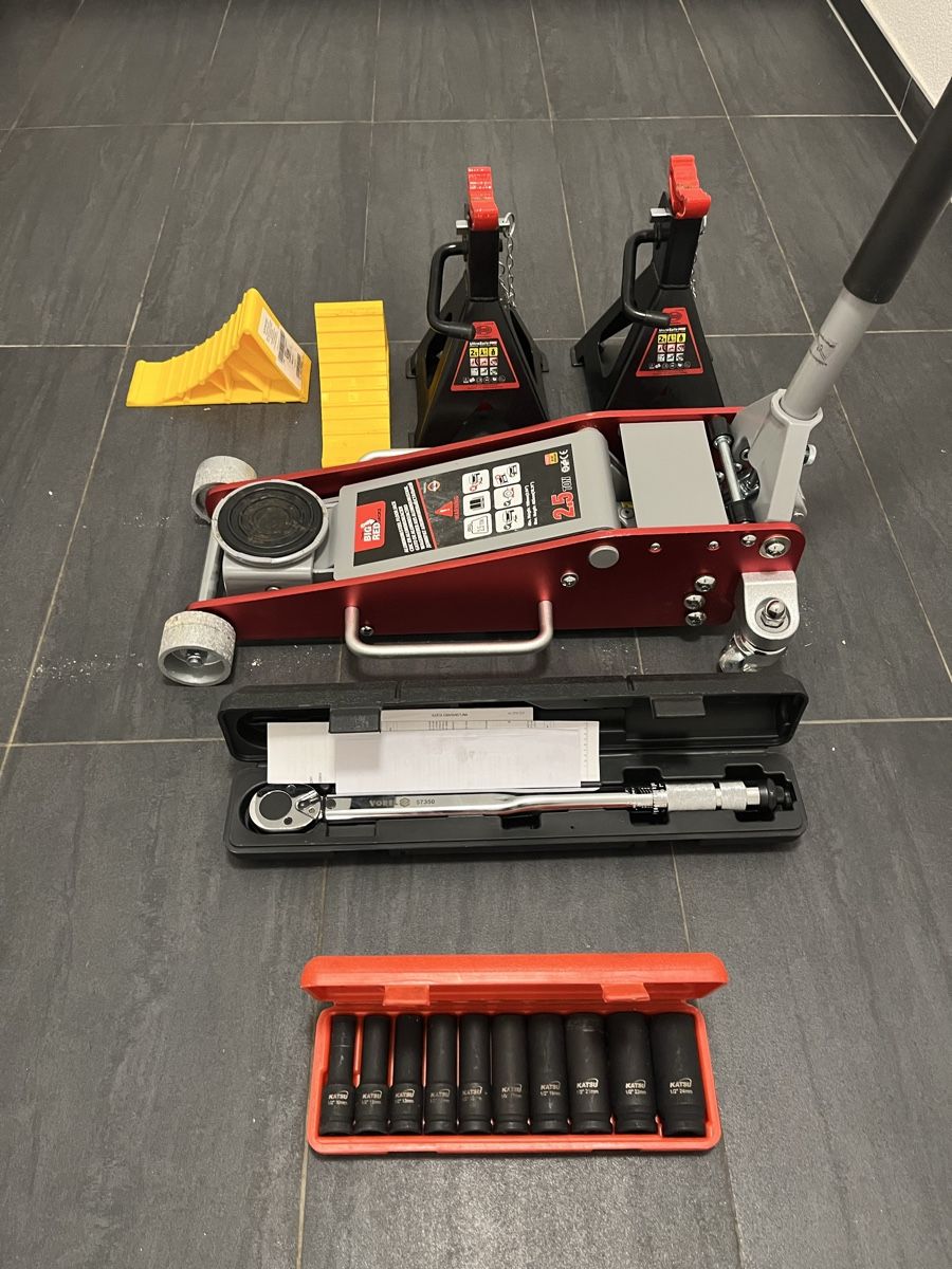 Tutti gli attrezzi: Car Jack Set – Usato da Grandcour venduto da har_pq9j