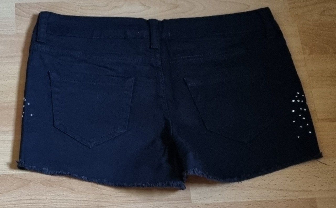 Pantaloni: 🌺 Short 🌺 T: 38 – Usato da Sorvilier venduto da ven2tou 1