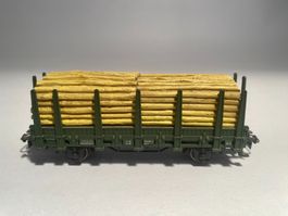 Märklin Rungenwagen grün beladen mit Holz, AC Achsen