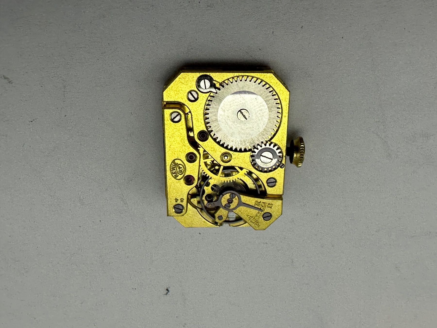 Orologi: Revue Vintage Uhrwerk – Usato da Brüttisellen venduto da AlphaOmega05 2