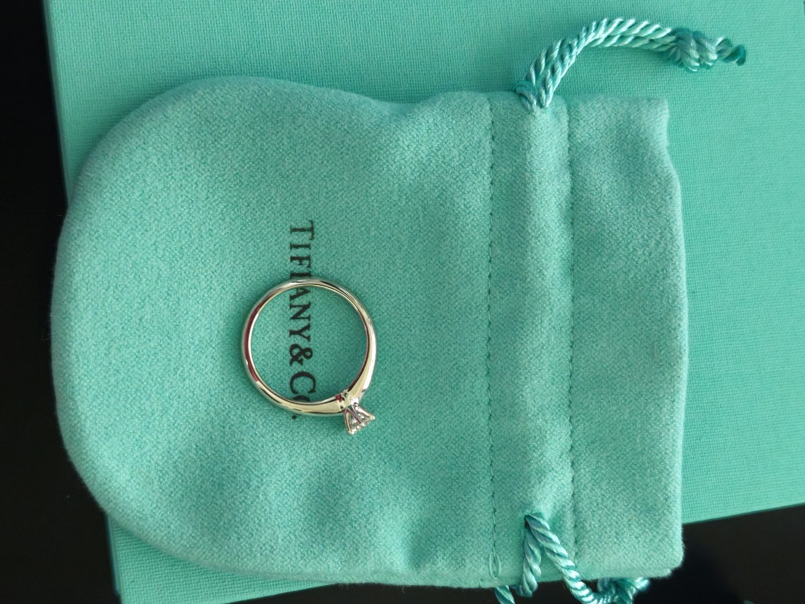 Tiffany & Co. Anelli: Tiffany Solitaire Diamant Ring – Nuovo (secondo la descrizione) da Kreuzlingen venduto da dad_9x7b 2