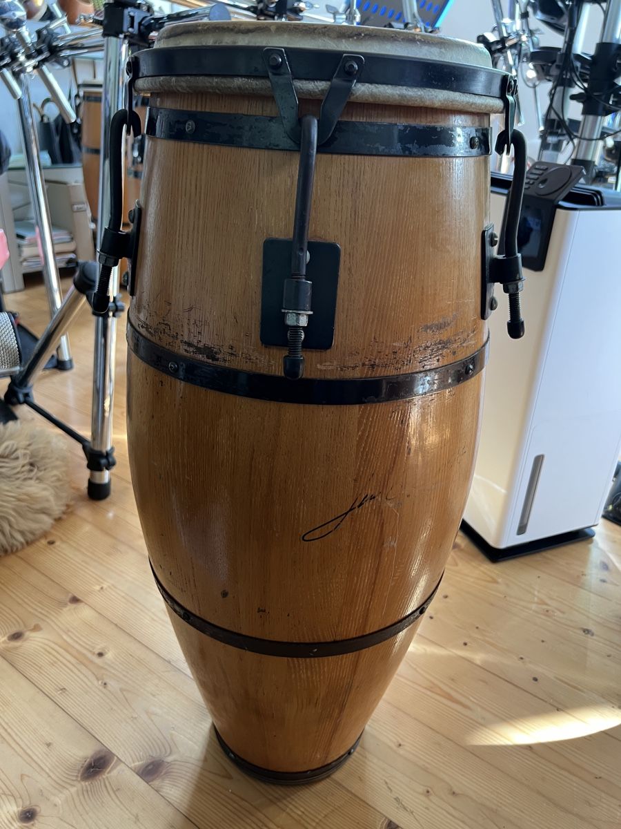 Musikinstrumente: Quinto skin on skin – Gebraucht aus Lüsslingen von Nirtak626