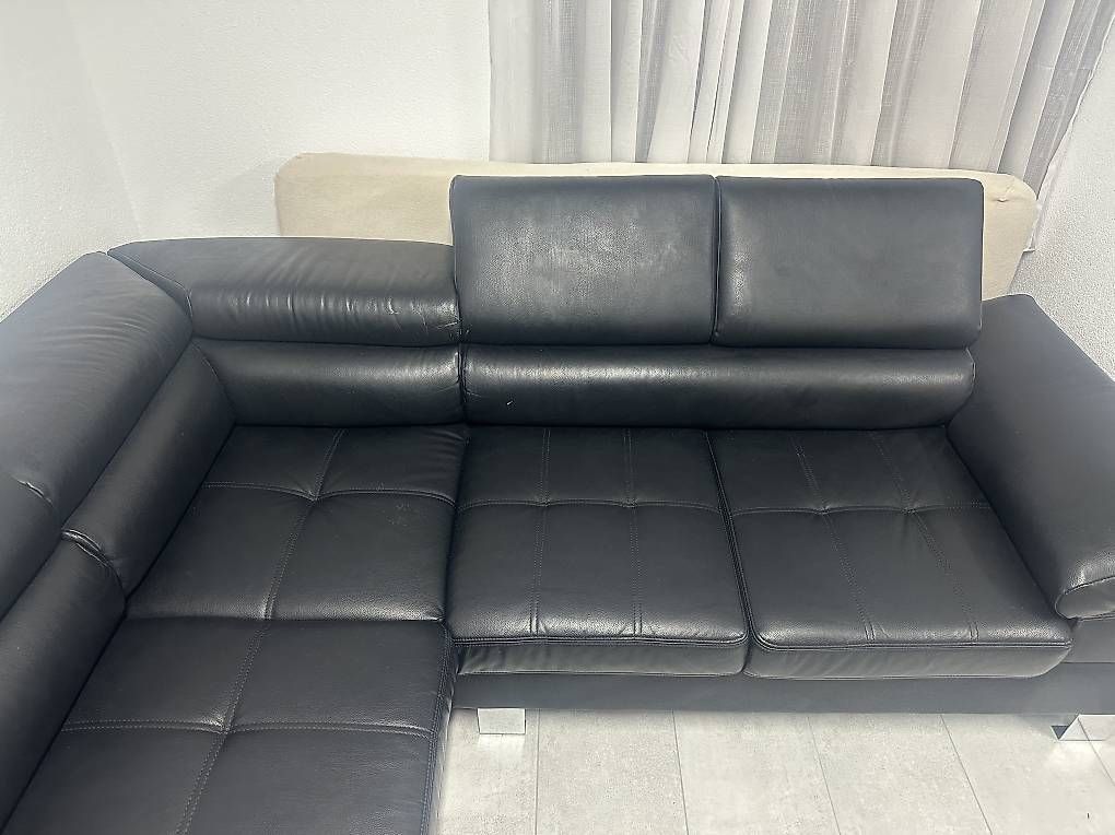 Sofas: Schwarzes Ecksofa / Wohnlandschaft - Occasion – Gebraucht aus Dulliken von meh_9w8b 2