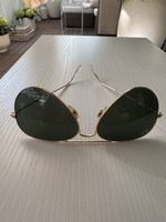 Klassische Ray-Ban Aviator Sonnenbrille - Zeitloser Stil!