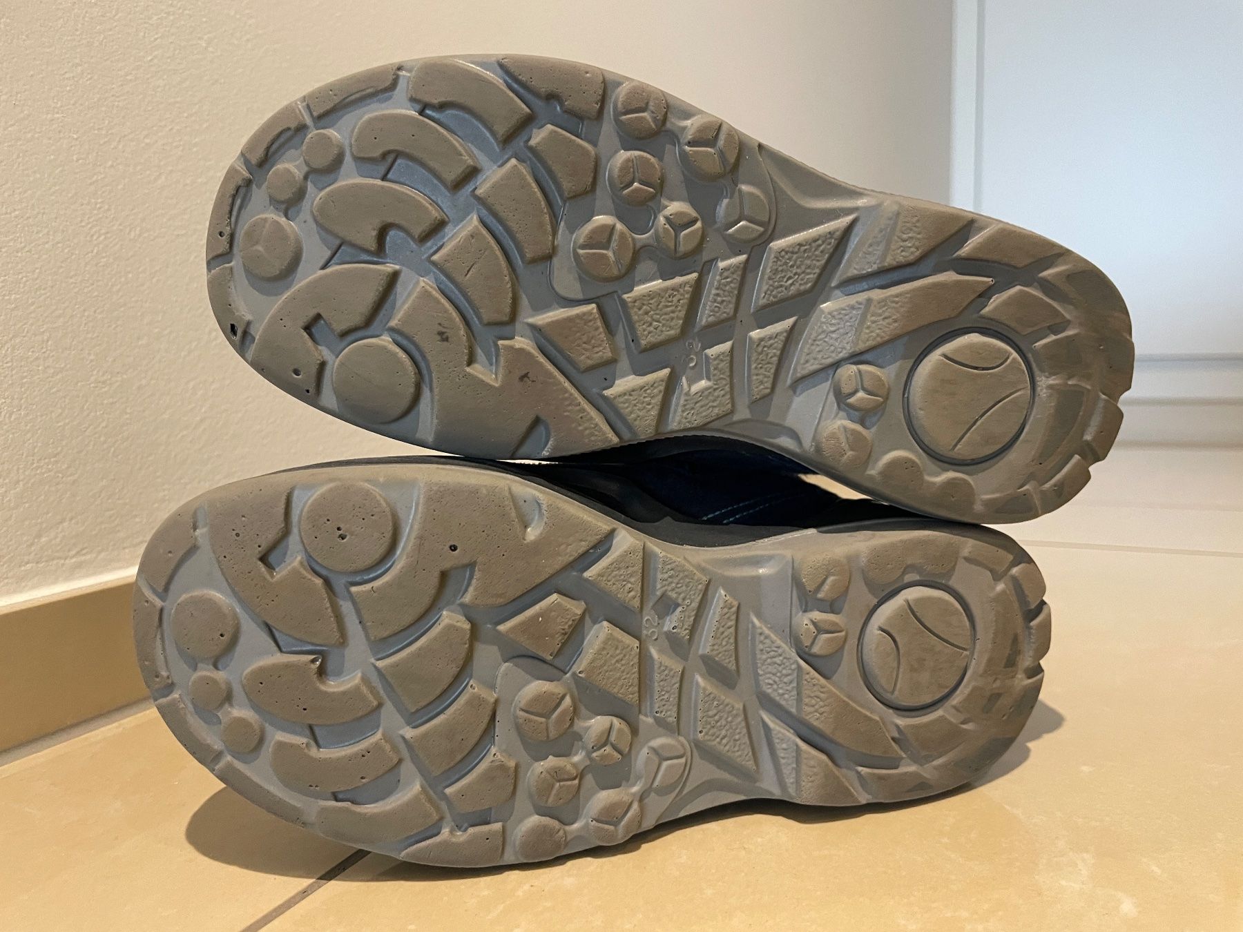 Lowa Schuhe für Mädchen: Lowa Winterschuhe Milo GTX – Gebraucht aus Wolhusen von snowfriend 2