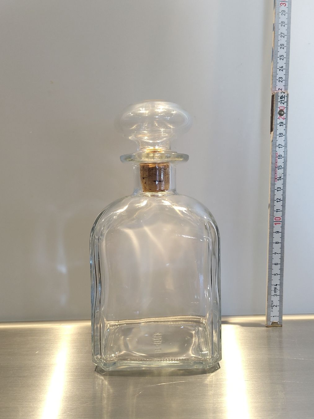 Caraffe: Karaffe mit Korkdeckel 🇮🇹 – Usato da Biel/Bienne venduto da DoNa82