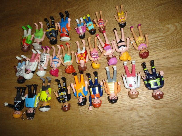 Playmobil Giocattoli: PLAYMOBIL 27 X FIGUREN – Usato da Teufen AR venduto da Donschabl 1
