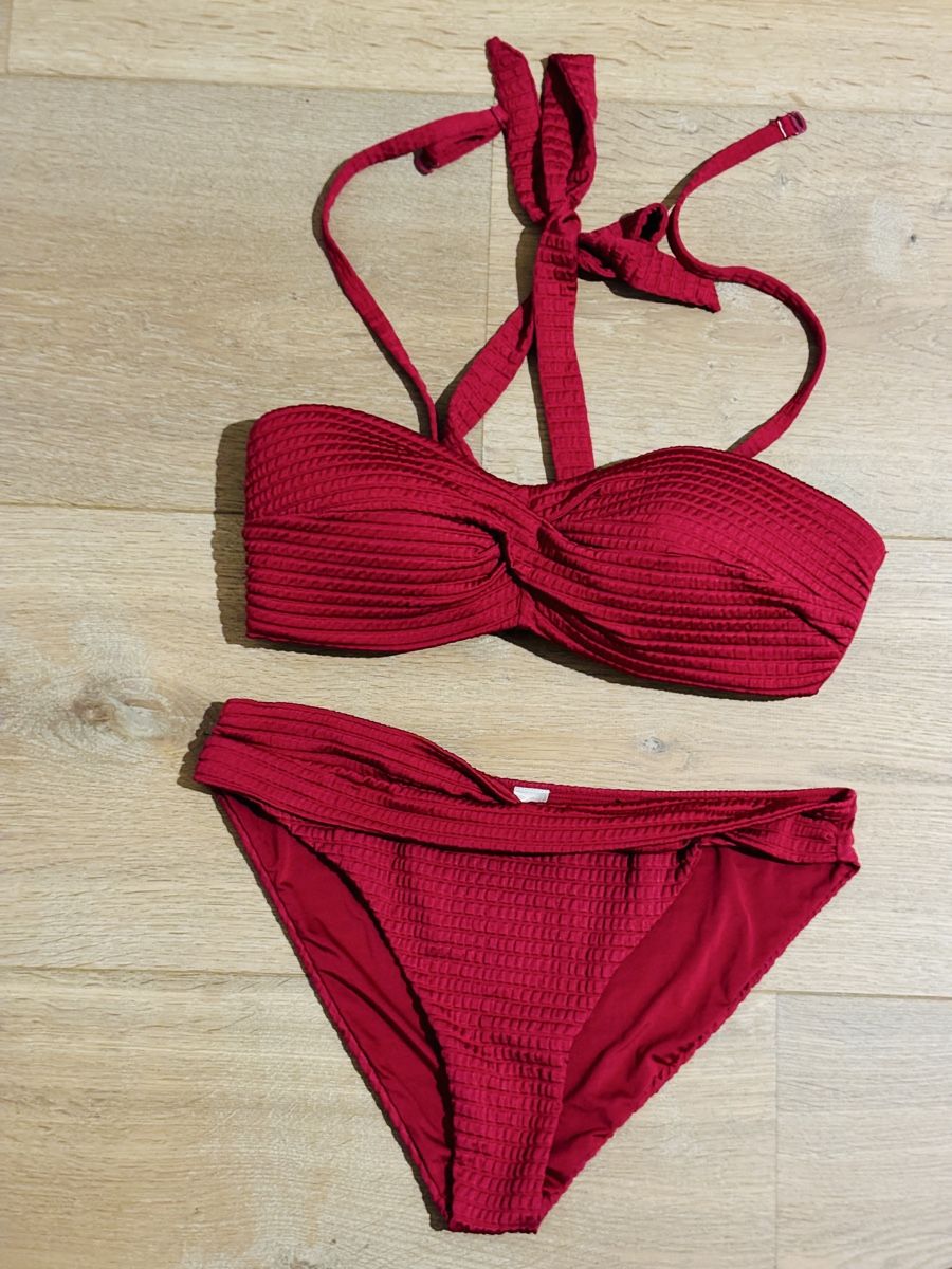 Triumph Costumi da bagno & Bikini: Triumph Bikini Set - Gr. 38 / 75C - himbeerrot  – Usato da Ennetbürgen venduto da Evelyne_G