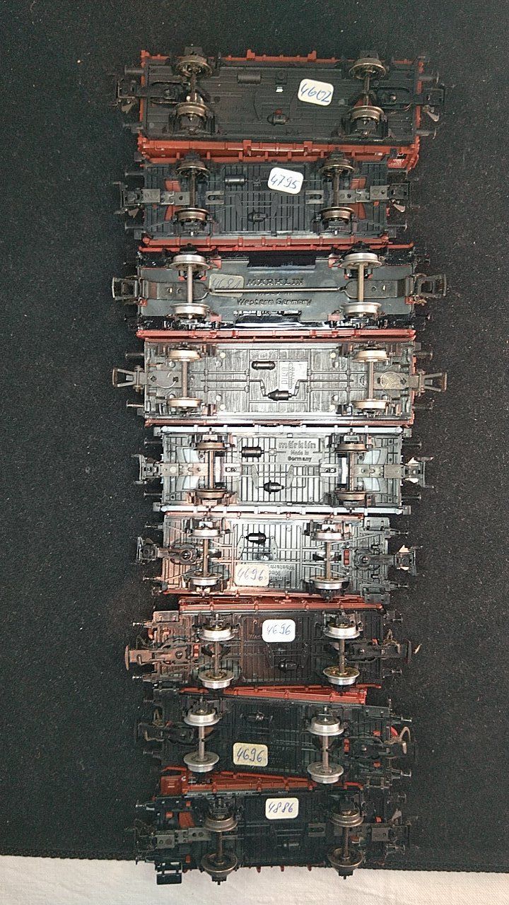 Märklin Modellini di ferrovie: Offene Güterwagen 9 Stück – Usato da Uster venduto da Regenwurm61 7