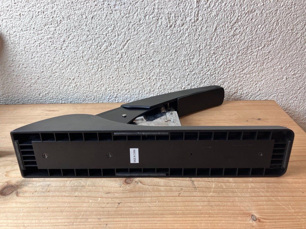 Leitz Tutti gli attrezzi: Locher Leitz 5180 & Stapler Lyreco HD200 – Usato da Fislisbach venduto da Promo 9