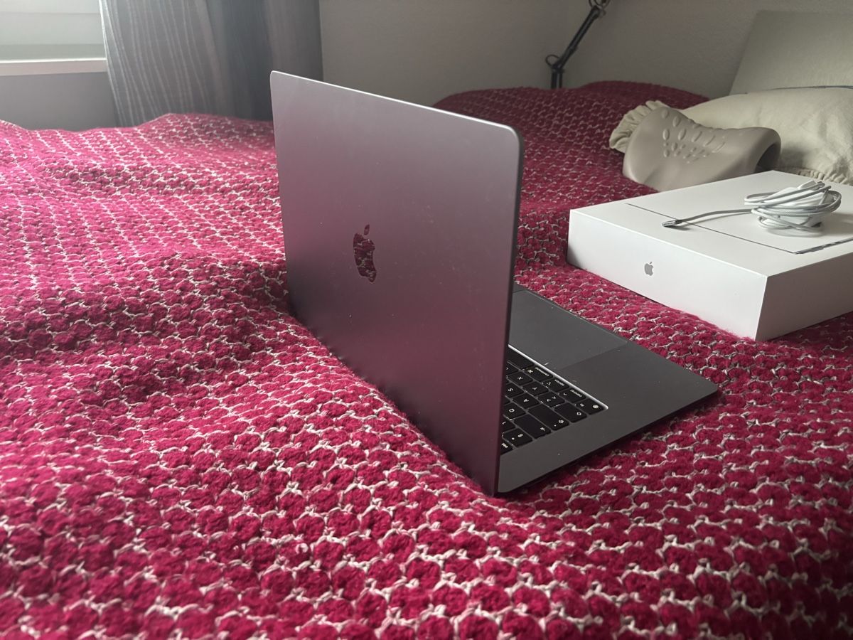 Apple Notebooks: Mac book air 15 pouces 2023 – Neu (gemäss Beschreibung) aus Villars-sur-Glâne von len_blr2 3