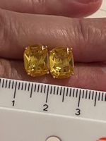 Jolis clous d’oreilles plaqués pierre citrine 1 cmX 0,8 c