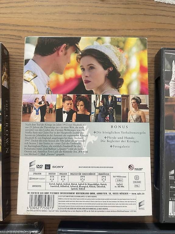 Tutti i DVDs: DVD SET The Crown Staffeln 1-5 – Usato da Zollbrück venduto da Mmartin72 2
