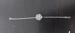 Armband mit Blume