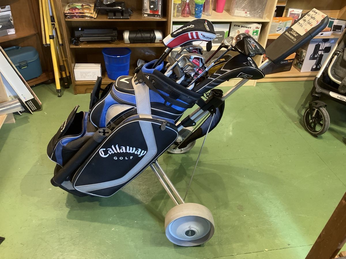 Callaway Mazze & Set: Golfer Buggy Callaway inkl Schläger – Usato da Erlenbach im Simmental! venduto da Simmentaler-Perlen 8
