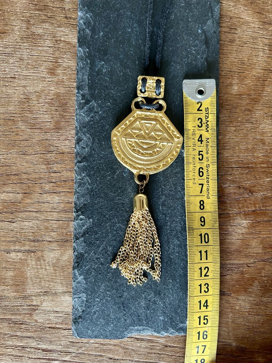 Catenine: Neue, goldfarbene Statement Kette mit Quaste – Nuovo e nell'imballaggio originale da Stäfa venduto da yumai1 2