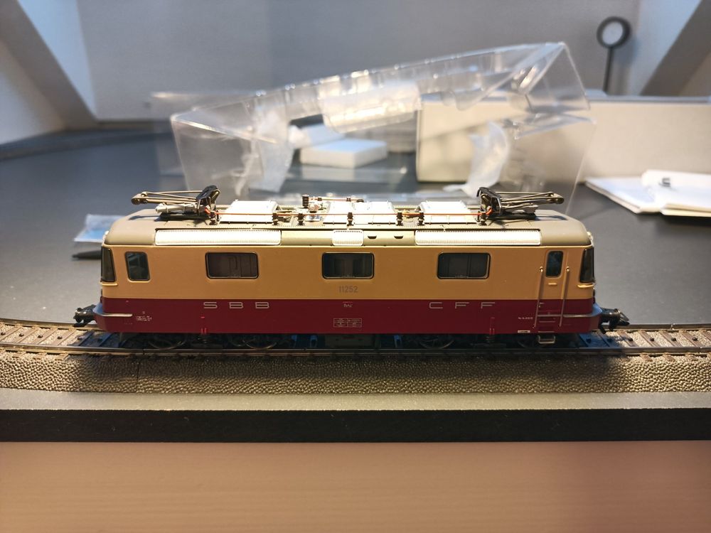 Märklin 37349 SBB Re 4/4 II 11252 Tee, mfx, sound (Gebraucht) in ...