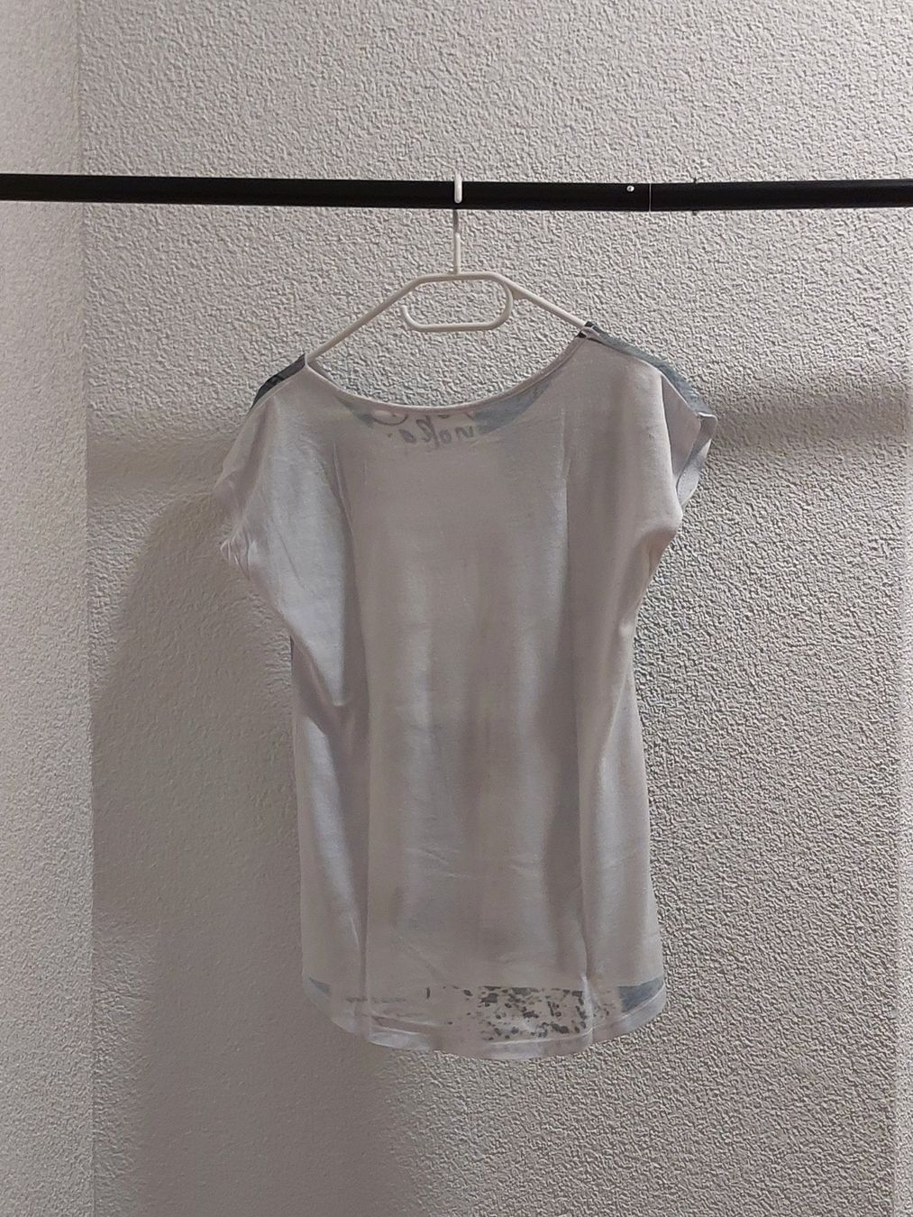 T-shirt: T-shirt – Usato da Gunzwil venduto da 11G11 1
