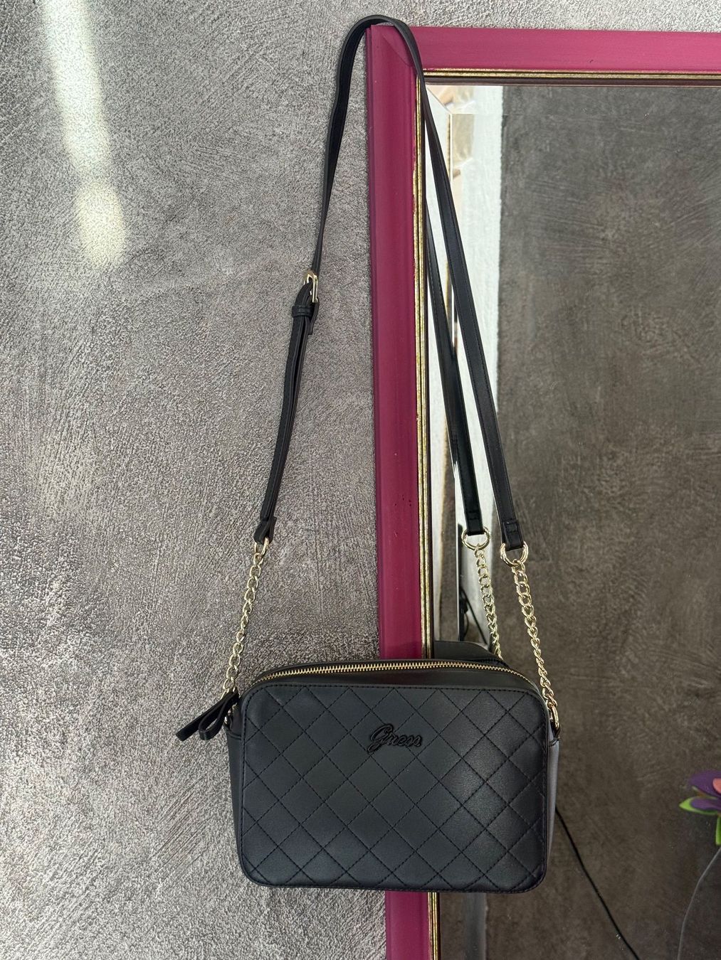 Guess Borse da donna: Sac femme GUESS – Nuovo (secondo la descrizione) da Prez-vers-Siviriez venduto da mar_n29z 2