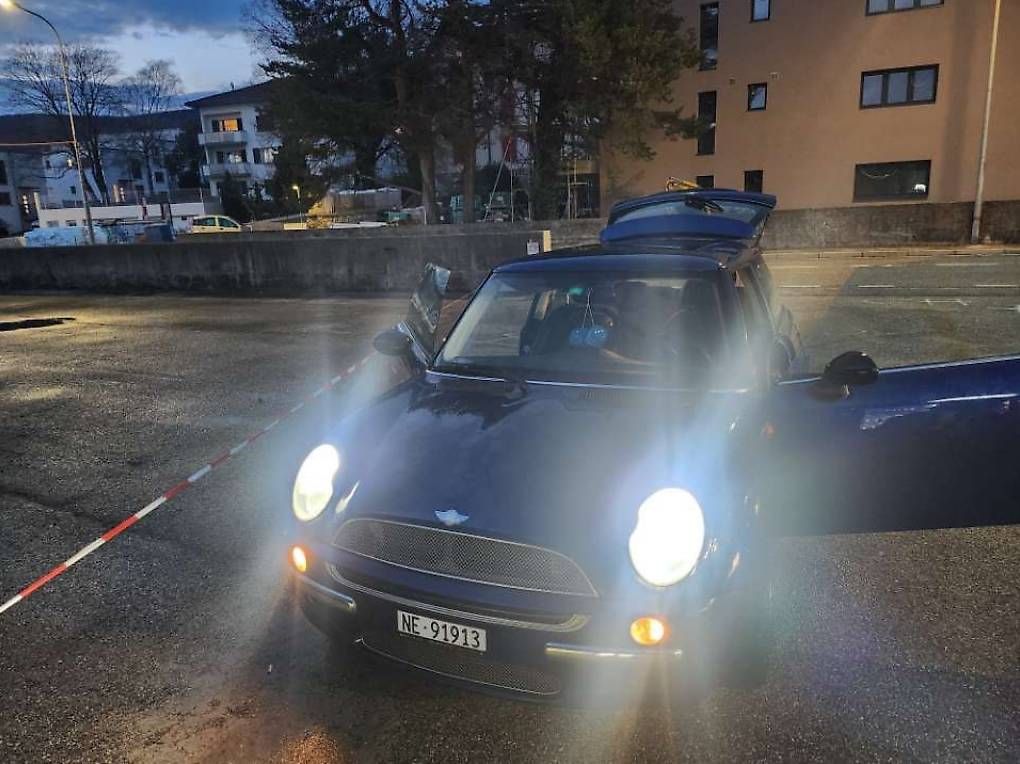 Automobili: Mini bleu  – Usato da Le Landeron venduto da dek_rpk2 4