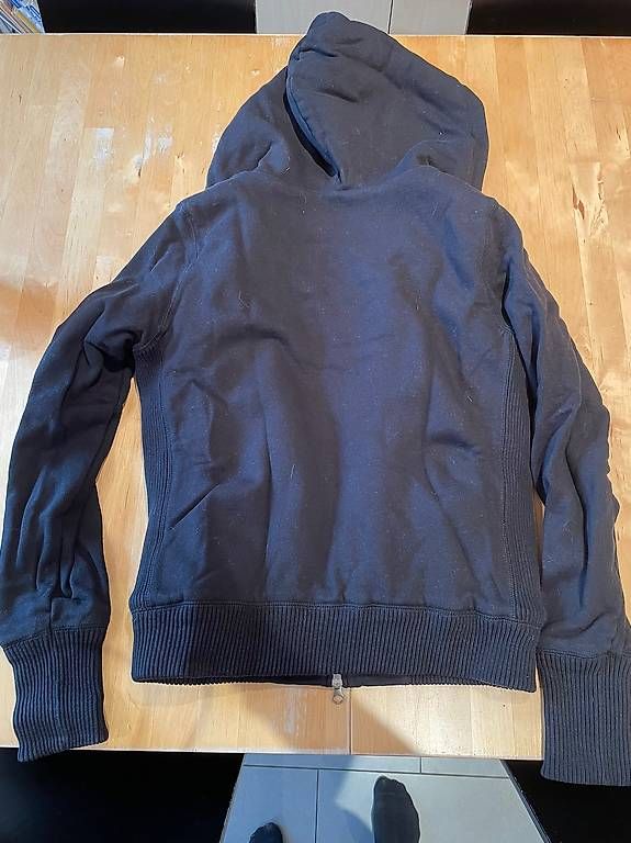 Maglioni & Felpe: Pullover Jacke Benetton – Usato da Wabern venduto da Jess_Studer 2