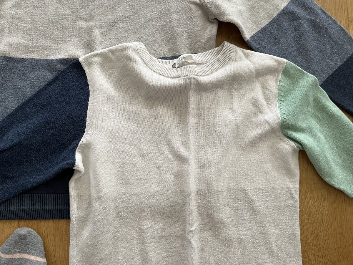 H&M Pullover & Sweatshirts: Zwei Pullovers, H&M 134 – Gebraucht aus Winterthur von Tim_76 2