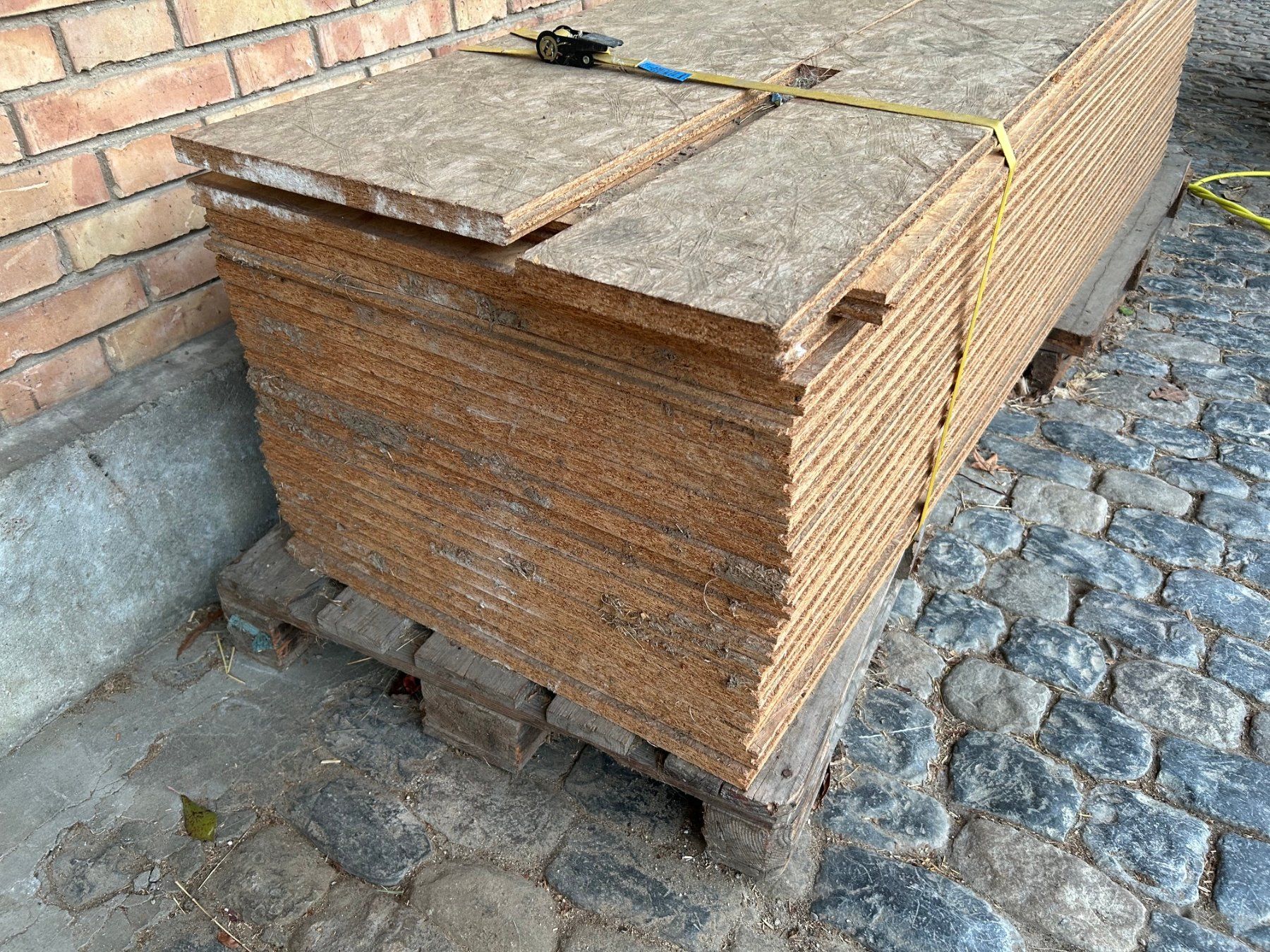Articoli in legno: OSB Platten, Verlegeplatten, Bauplatten, Holzplatten – Usato da Kiesen venduto da rebbergfoerster 1