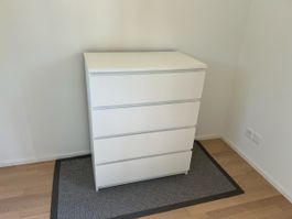 Kommode mit 4 Schubladen, kaum gebraucht