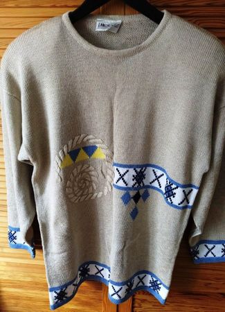 Pullover mit Rundhalsausschnitt - Grösse M -