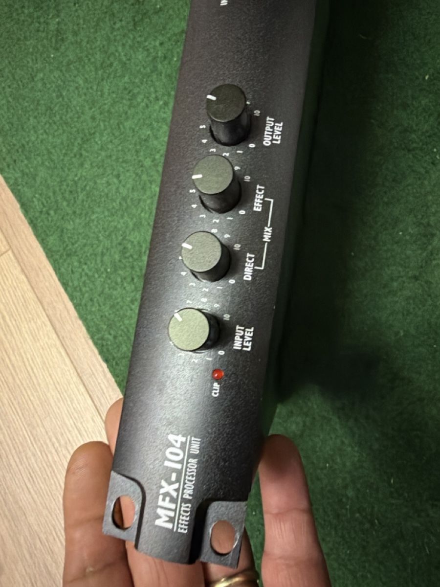 Sistema di controllo: Stage Line MFX-104 Effects Processor Unit - – Usato da basel venduto da Swiss._.1978 1