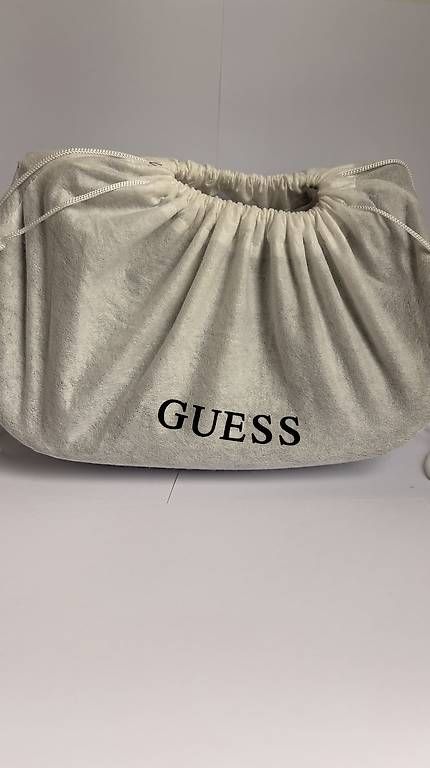 Borse da donna: Guess shoulderbag/ Handtasche – Usato da Basel venduto da kis_g8bg 4