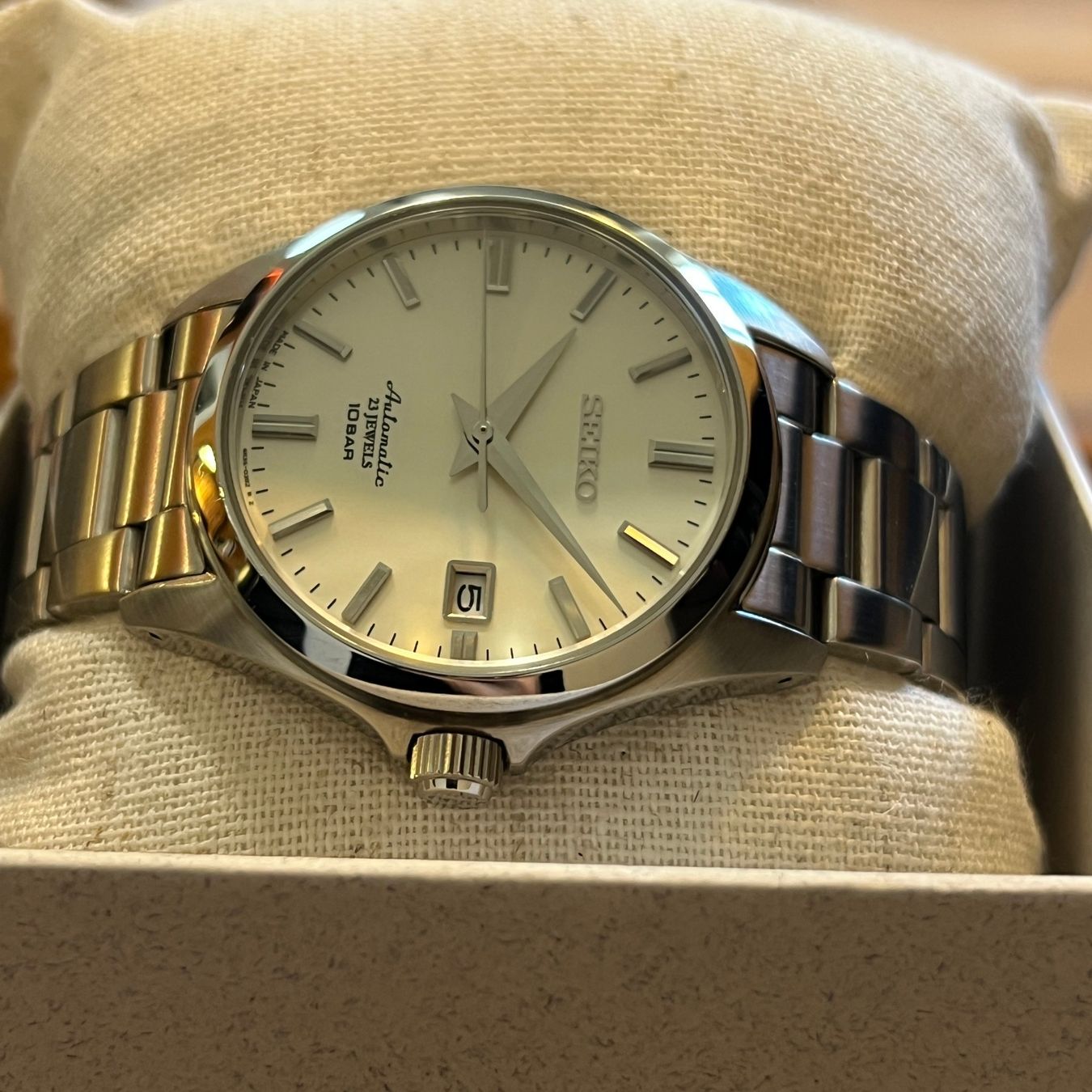 Seiko Uhren: Seiko Automatic Date Silver Dial Full Set 4R35-03X0 – Gebraucht aus Carouge GE von Watchaser 6