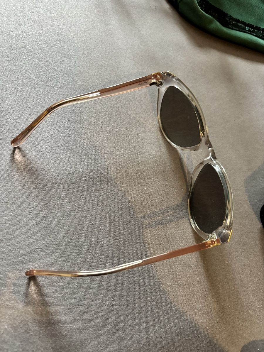 Guess Occhiali & Lenti: Lunettes de soleil Guess  – Usato da Vevey venduto da mar_q6ms 3