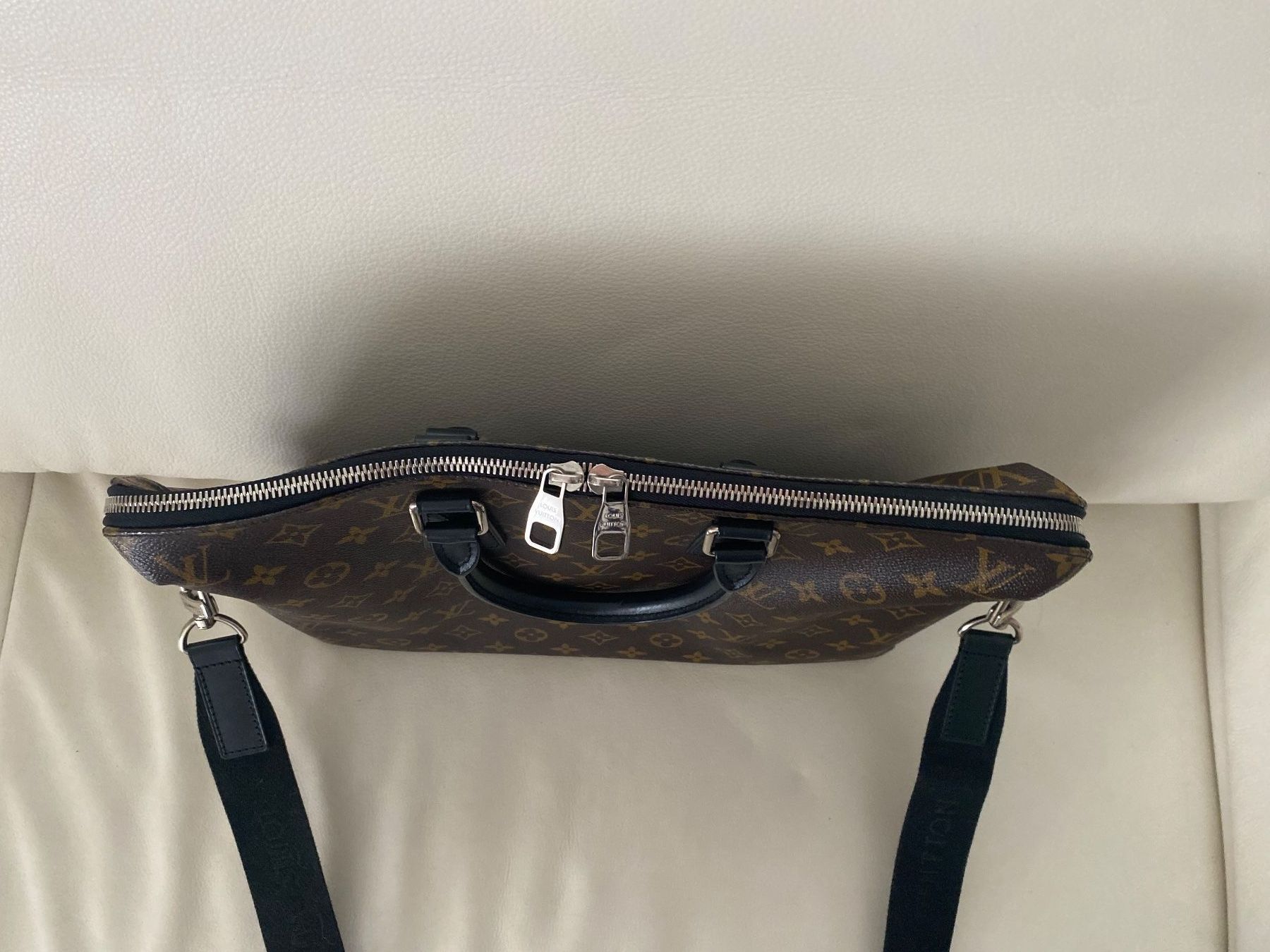 Louis Vuitton Taschen: LOUIS VUITTON Porte Documents Jour Macassar Monogram Canvas – Neu und originalverpackt aus Winkel von ferrari2022 7
