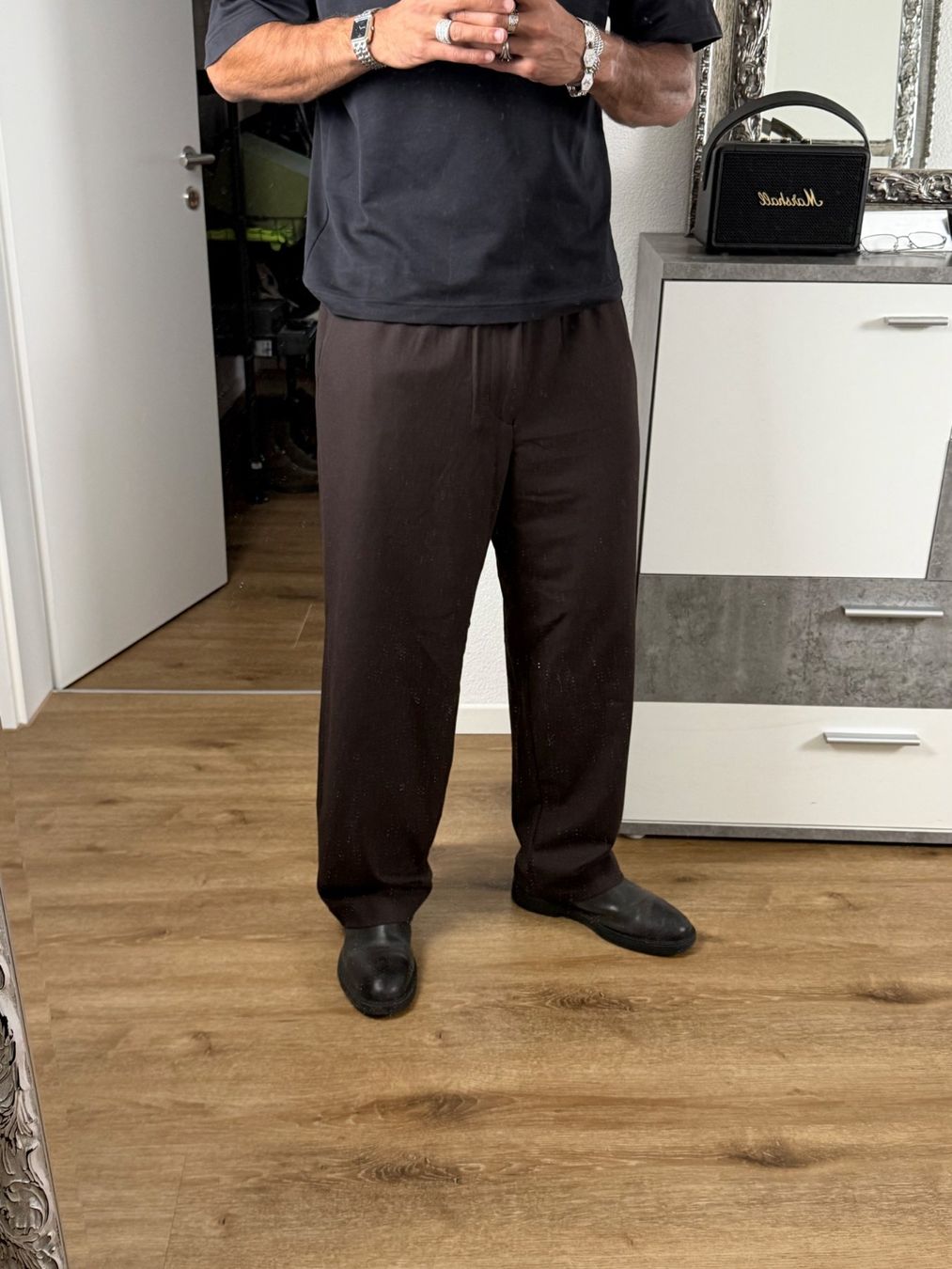 Uniqlo Pantaloni: Uniqlo Brown Sweatpants – Nuovo e nell'imballaggio originale da Biel/Bienne venduto da sami0788480082 1