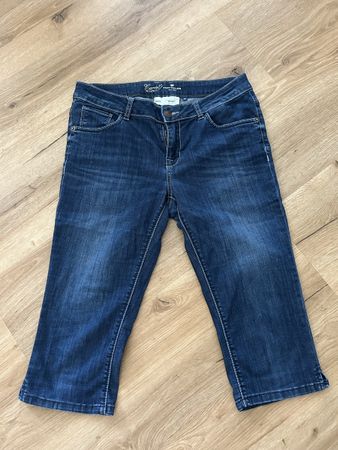 Damen Capri Jeans Grösse 31 Tom Tailor dunkelblau guter Zust