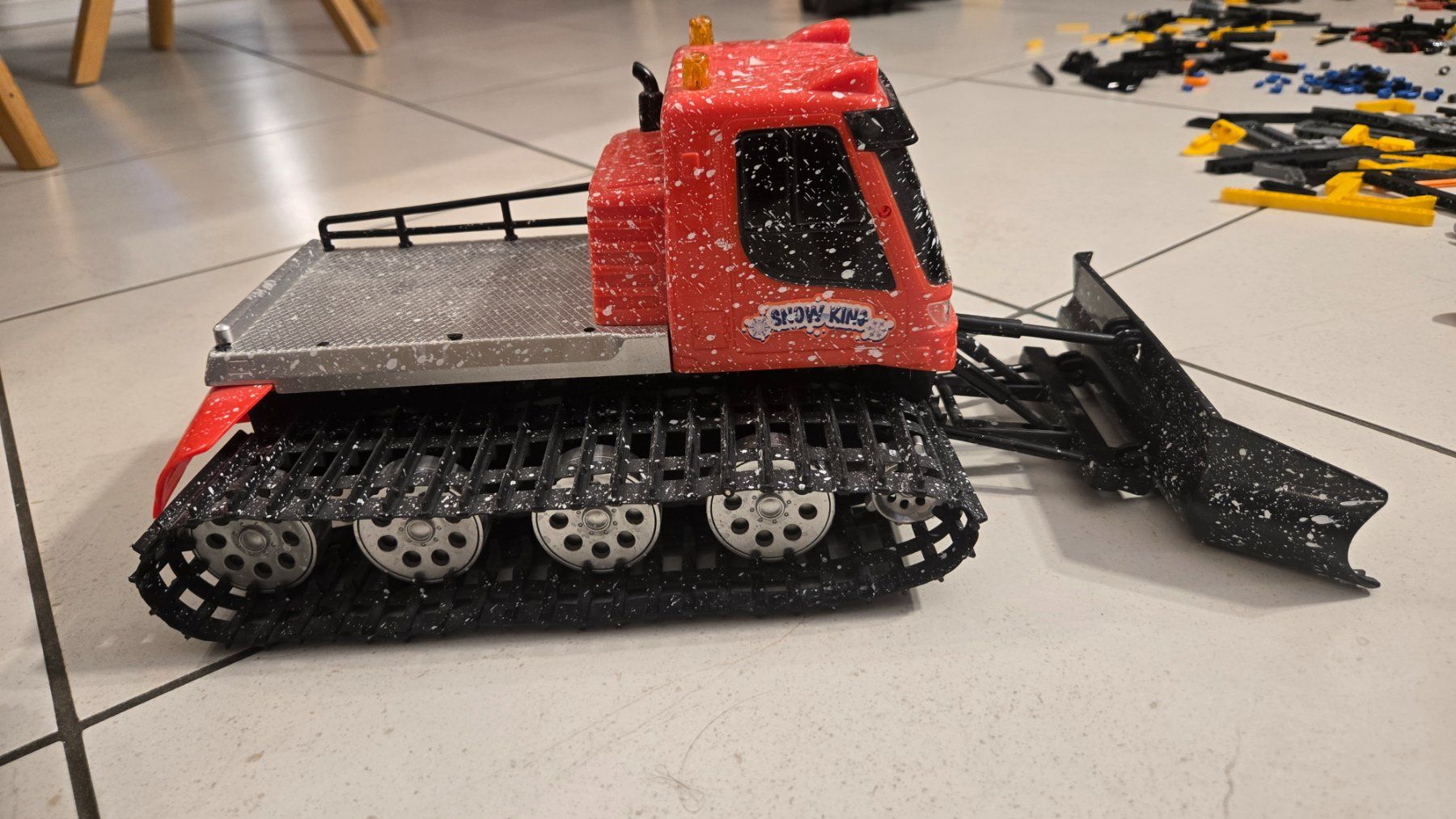Spielzeuge: Spielzeugauto 5 Modelle – Gebraucht aus Hallwil von En.Pu. 5