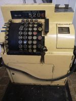 Caisse enregistreuse ancienne