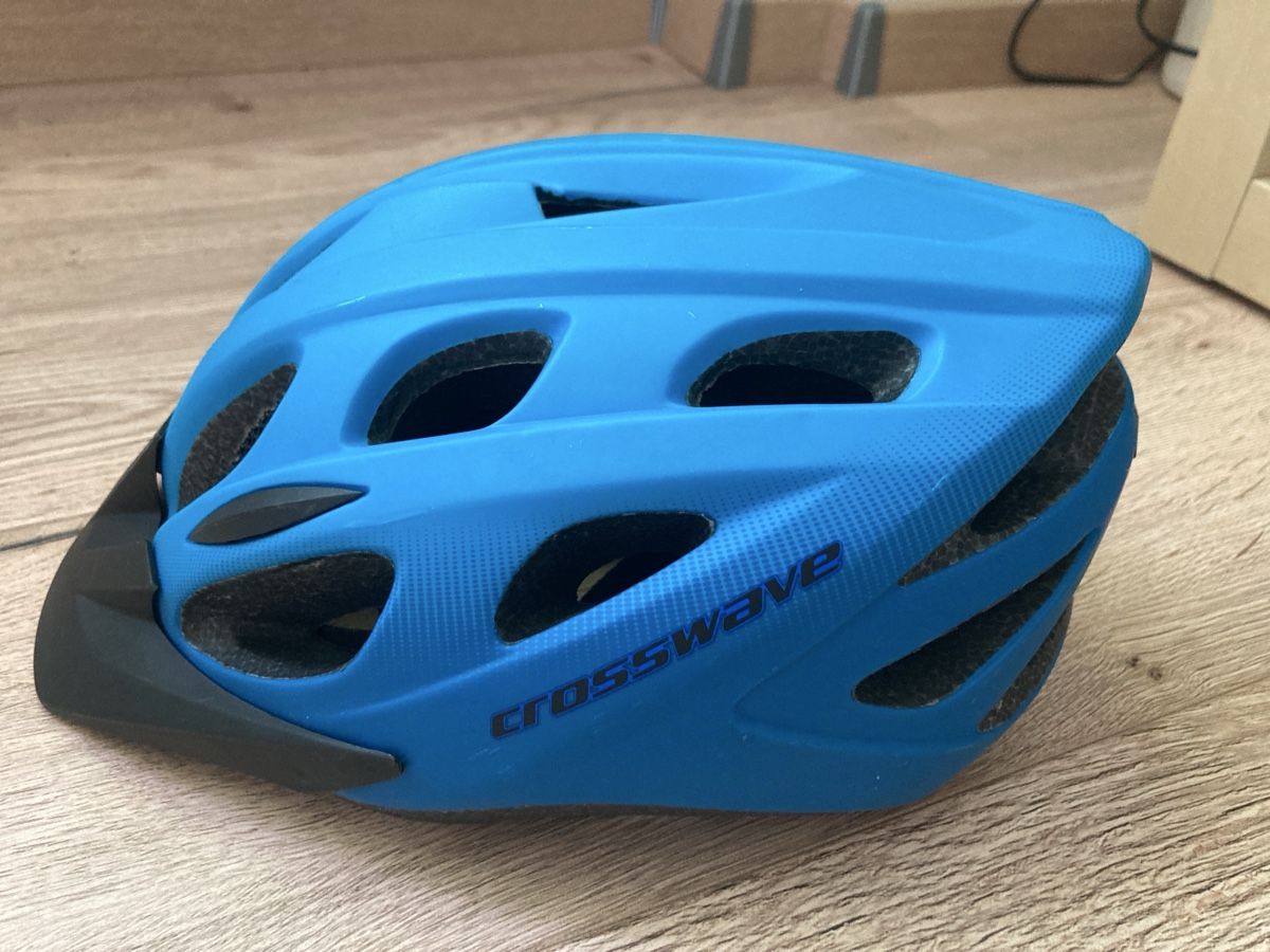 Caschi: Velohelm kaum gebraucht  – Usato da Selzach venduto da SB09